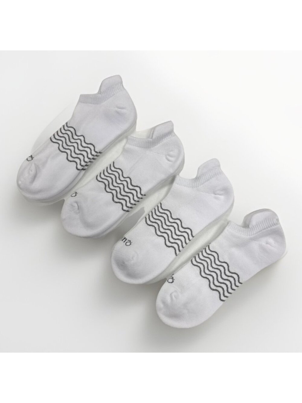 Quince Men's Organic Cotton Ankle Socks 4-Pack in White Size XS/S 5-8